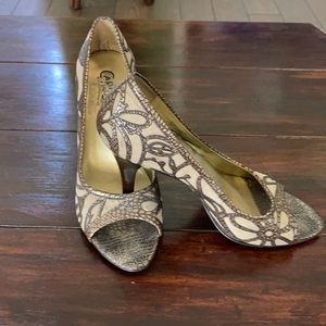 Carlos Santana heels